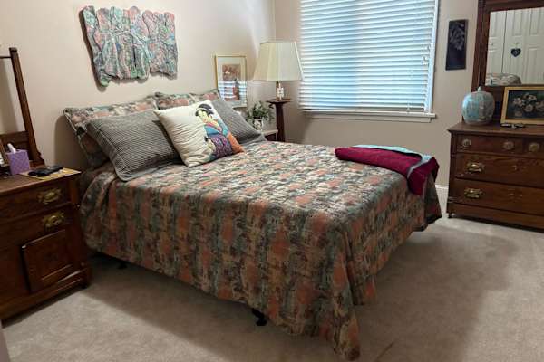 House sit in Palmyra, PA, US