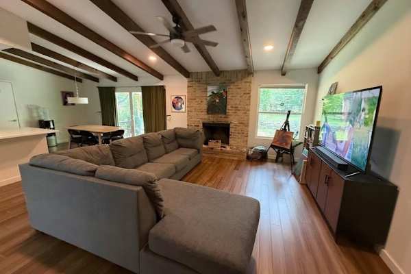 House sit in Austin, TX, US