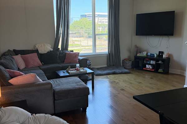 House sit in Austin, TX, US