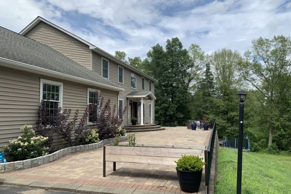 House sit in Red Hook, NY, US