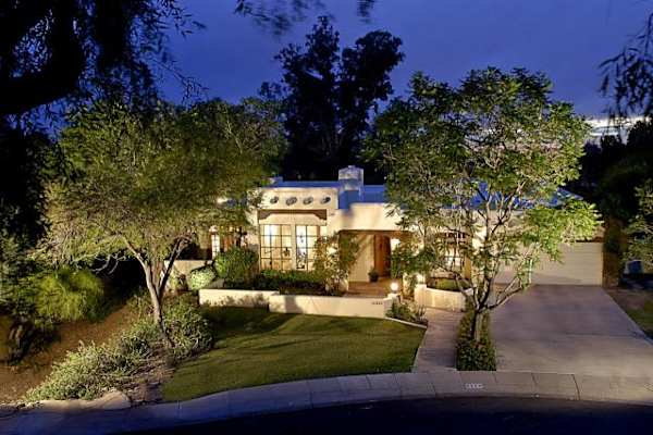 House sit in Phoenix, AZ, US