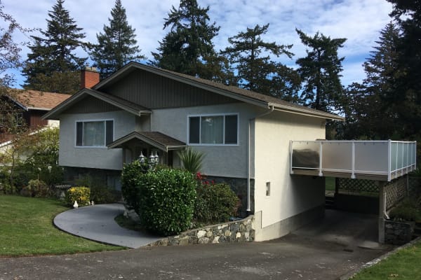 House sit in Victoria, BC, Canada