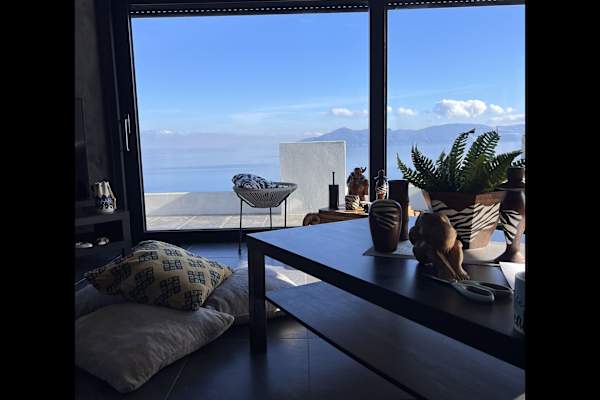 House sit in Skiáthos, Greece