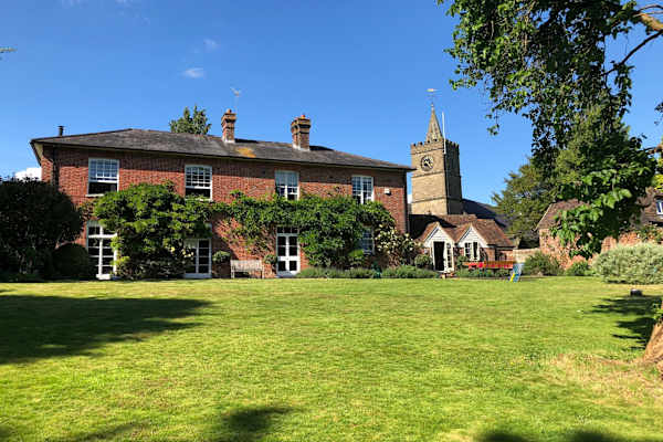 House sit in Petworth, United Kingdom