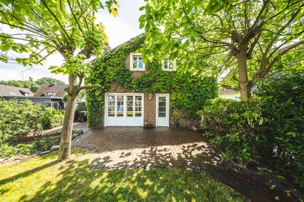 House sit in Hamburg, Germany