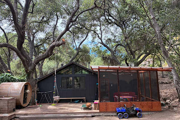 House sit in Ojai, CA, US
