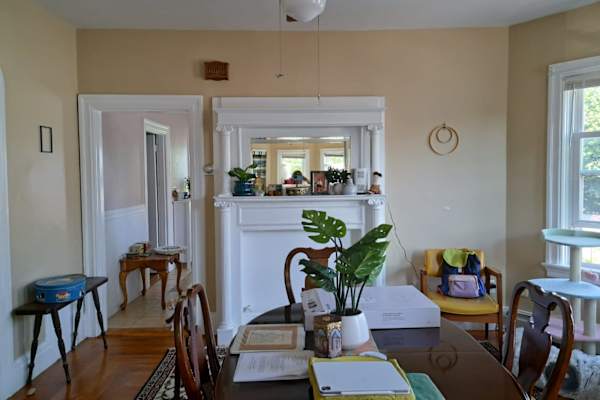 House sit in East Providence, RI, US