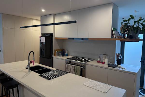 House sit in Melbourne, VIC, Australia