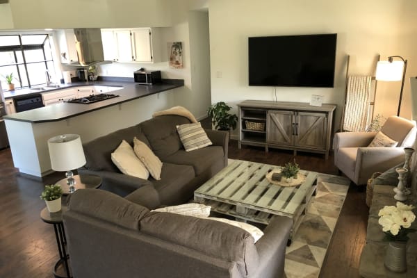 House sit in Austin, TX, US