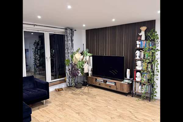 House sit in Heathrow, United Kingdom