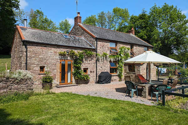 House sit in Monmouth, United Kingdom