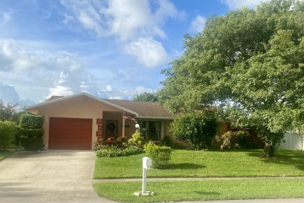 House sit in West Palm Beach, FL, US