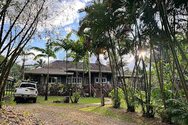 House sit in Kīlauea, HI, US