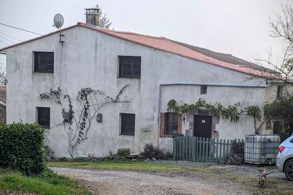 House sit in La Châtaigneraie, France