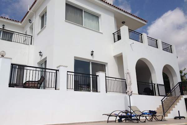 House sit in Paphos, Cyprus