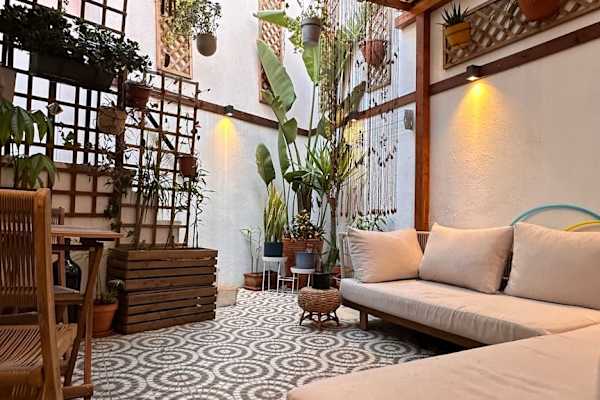 House sit in Lisbon, Portugal