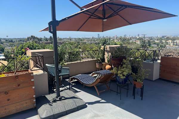 House sit in Long Beach, CA, US