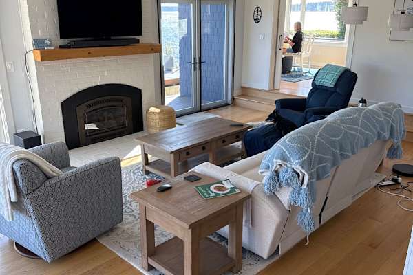 House sit in Bainbridge Island, WA, US
