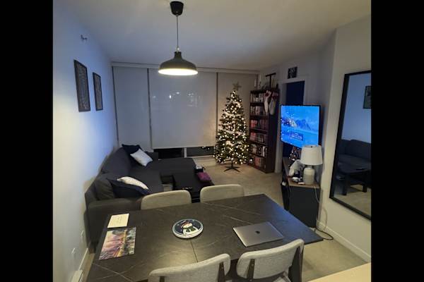 House sit in Vancouver, BC, Canada