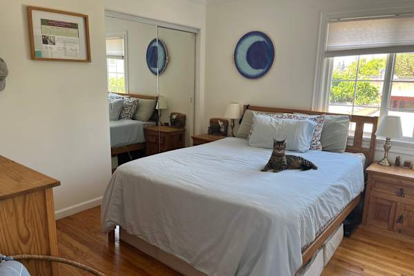 House sit in Santa Monica, CA, US