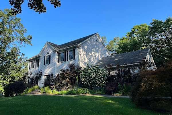 House sit in Croton-on-Hudson, NY, US