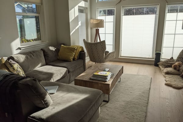 House sit in San Rafael, CA, US