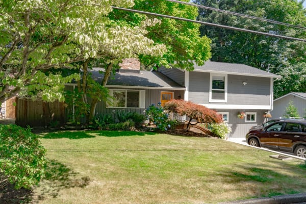 House sit in Bellevue, WA, US