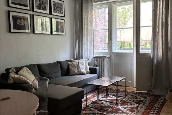 House sit in Berlin, Germany