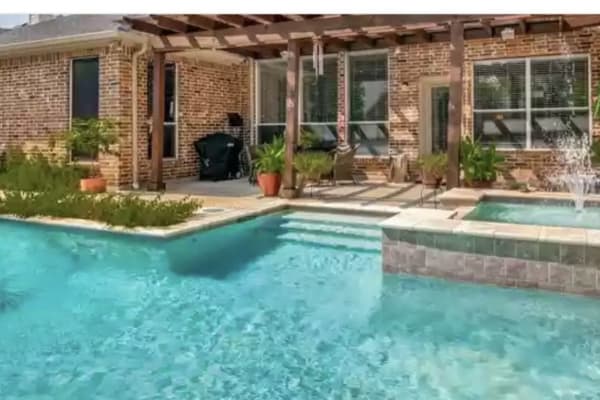 House sit in Flower Mound, TX, US