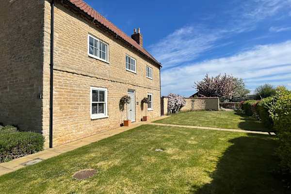 House sit in Lincoln, United Kingdom