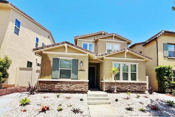 House sit in Escondido, CA, US