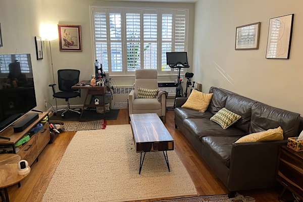 House sit in Manhattan, NY, US