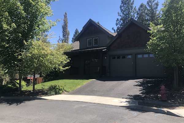House sit in Bend, OR, US