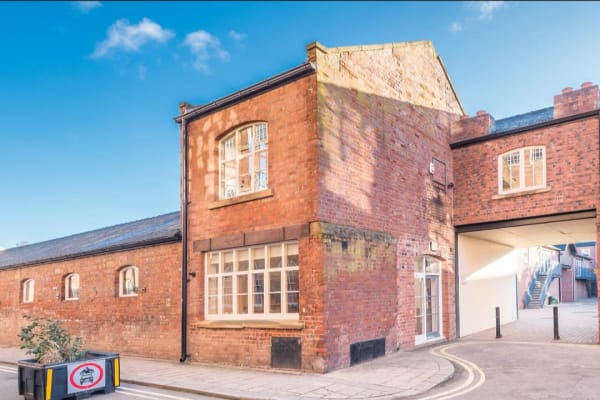 House sit in Sheffield, United Kingdom