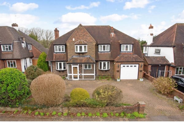 House sit in Epsom, United Kingdom