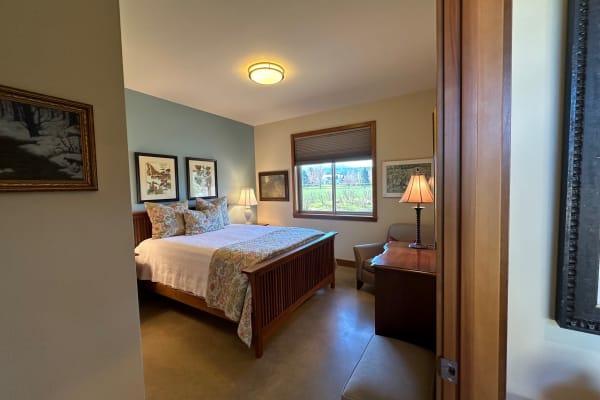 House sit in Hood River, OR, US