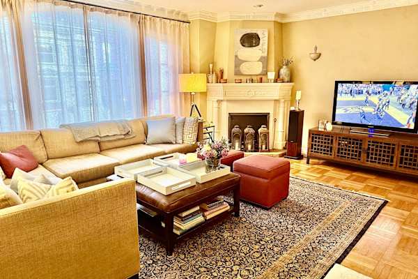 House sit in San Francisco, CA, US