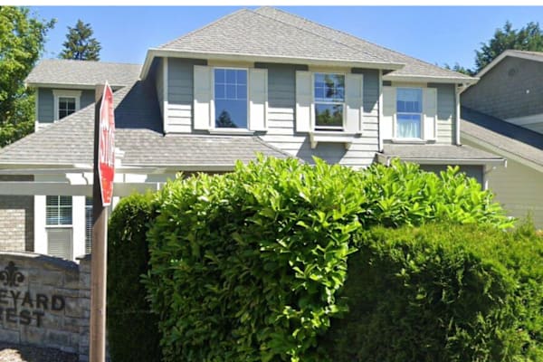 House sit in Kenmore, WA, US