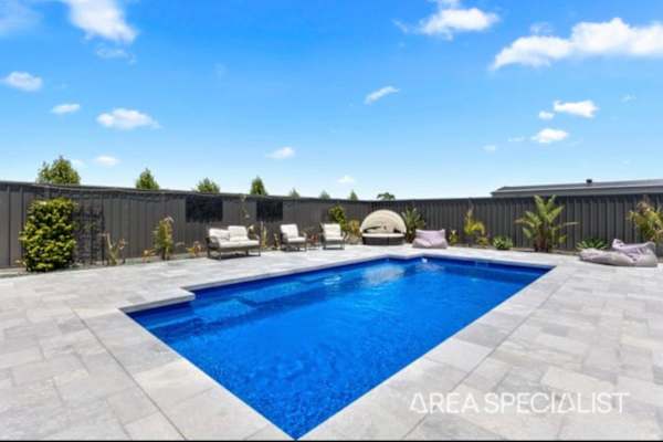 House sit in Phillip Island, VIC, Australia