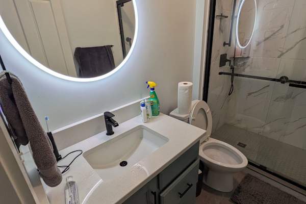 House sit in Candler, NC, US