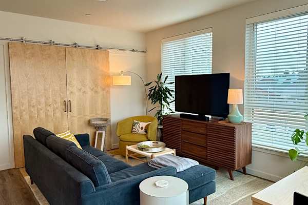 House sit in Bend, OR, US