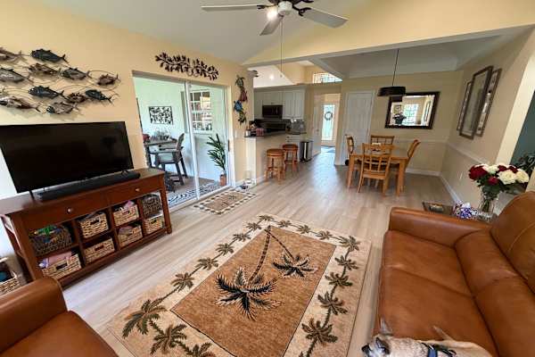 House sit in DeLand, FL, US