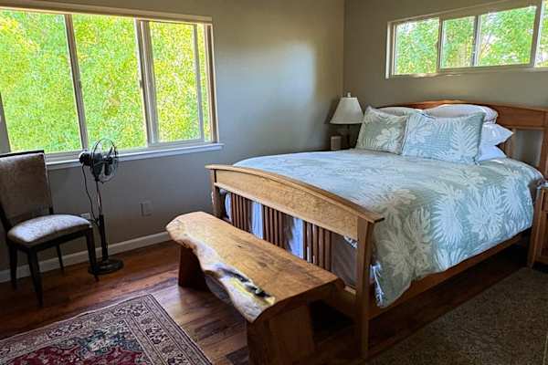 House sit in Sebastopol, CA, US