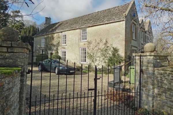 House sit in Lechlade, United Kingdom
