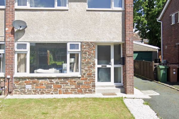 House sit in Plymouth, United Kingdom