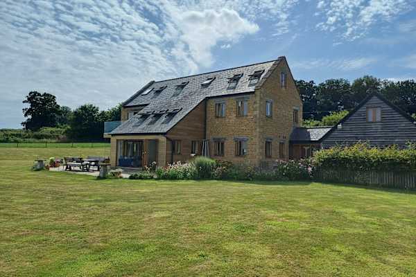 House sit in Hinton St George, United Kingdom