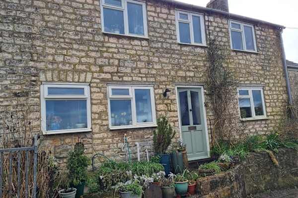 House sit in Dursley, United Kingdom