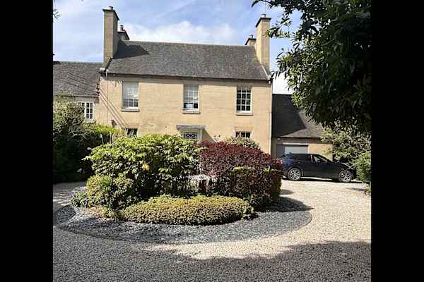 House sit in Ashbourne, United Kingdom