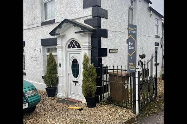 House sit in Stoke-on-Trent, United Kingdom