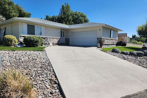 House sit in Hagerman, ID, US